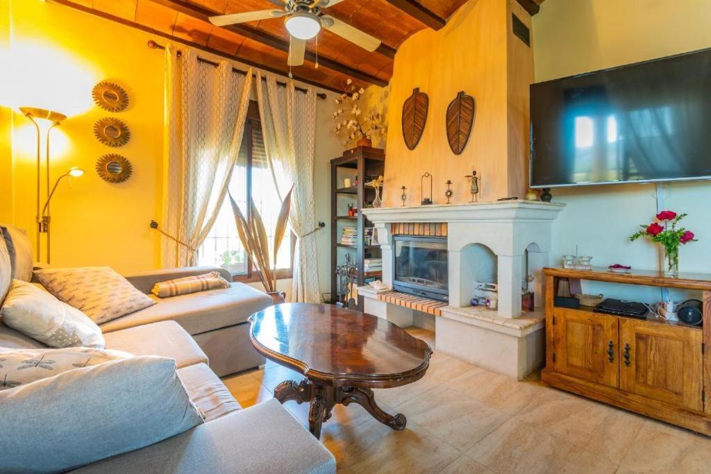 Preciosa Casa Rural A Un Paso Del Centro Villa มาลากา ภายนอก รูปภาพ